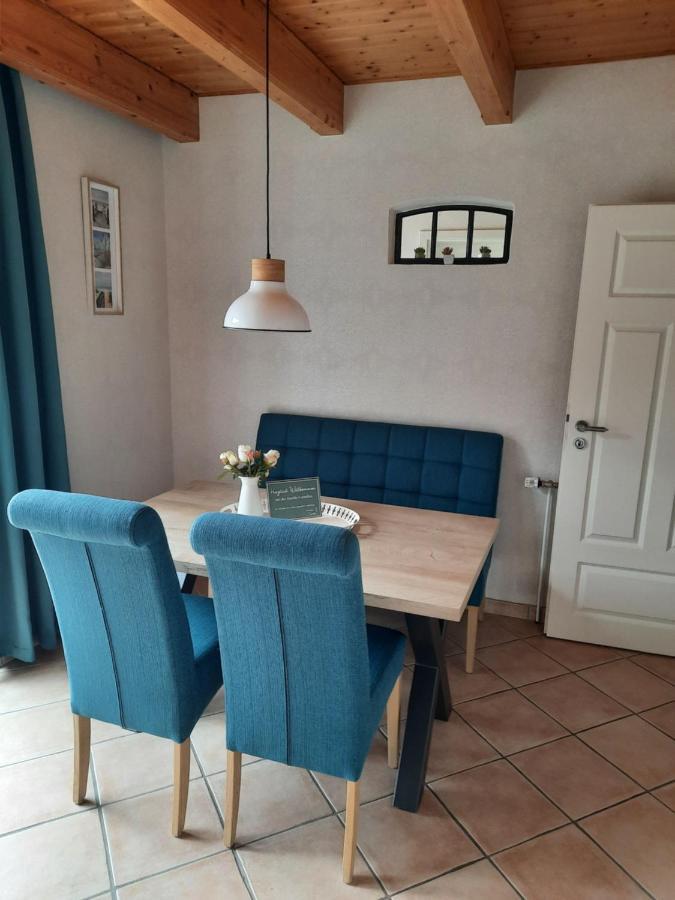 Tolles Ferienhaus In Pilsum - Ferienhaus Trientje - Mit Garten Und Ueberdachter Terrasse Esterno foto
