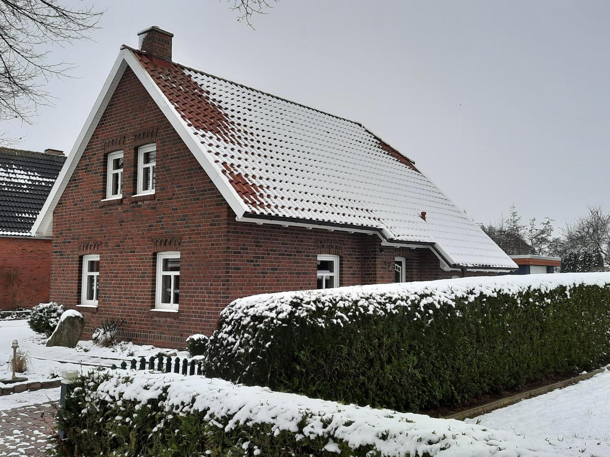 Tolles Ferienhaus In Pilsum - Ferienhaus Trientje - Mit Garten Und Ueberdachter Terrasse Esterno foto