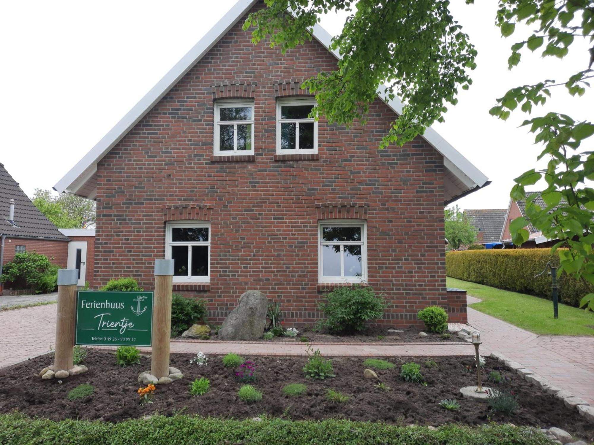 Tolles Ferienhaus In Pilsum - Ferienhaus Trientje - Mit Garten Und Ueberdachter Terrasse Esterno foto